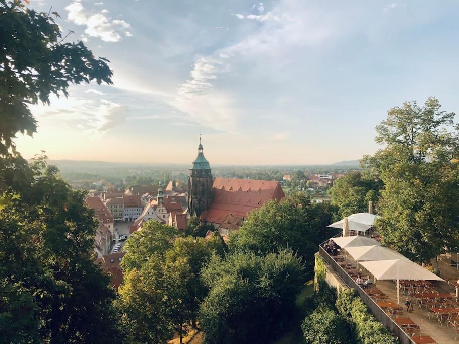 Modernes Studio Im Herzen Pirnas Экстерьер фото